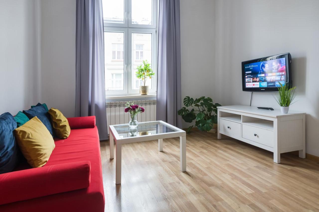 Discover Krakow Apartments - 3 Rakowicka St - Classic Apartments Near Main Station - Netflix ภายนอก รูปภาพ