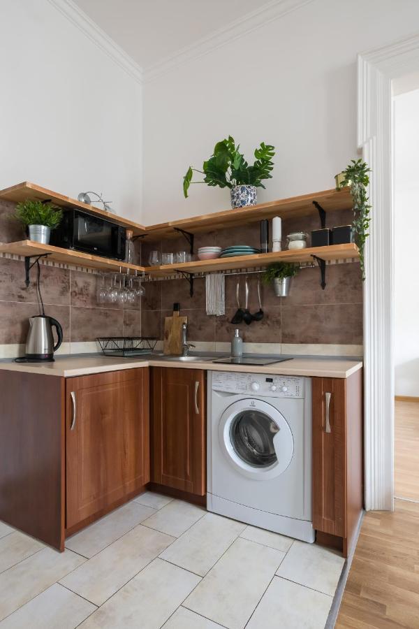 Discover Krakow Apartments - 3 Rakowicka St - Classic Apartments Near Main Station - Netflix ภายนอก รูปภาพ