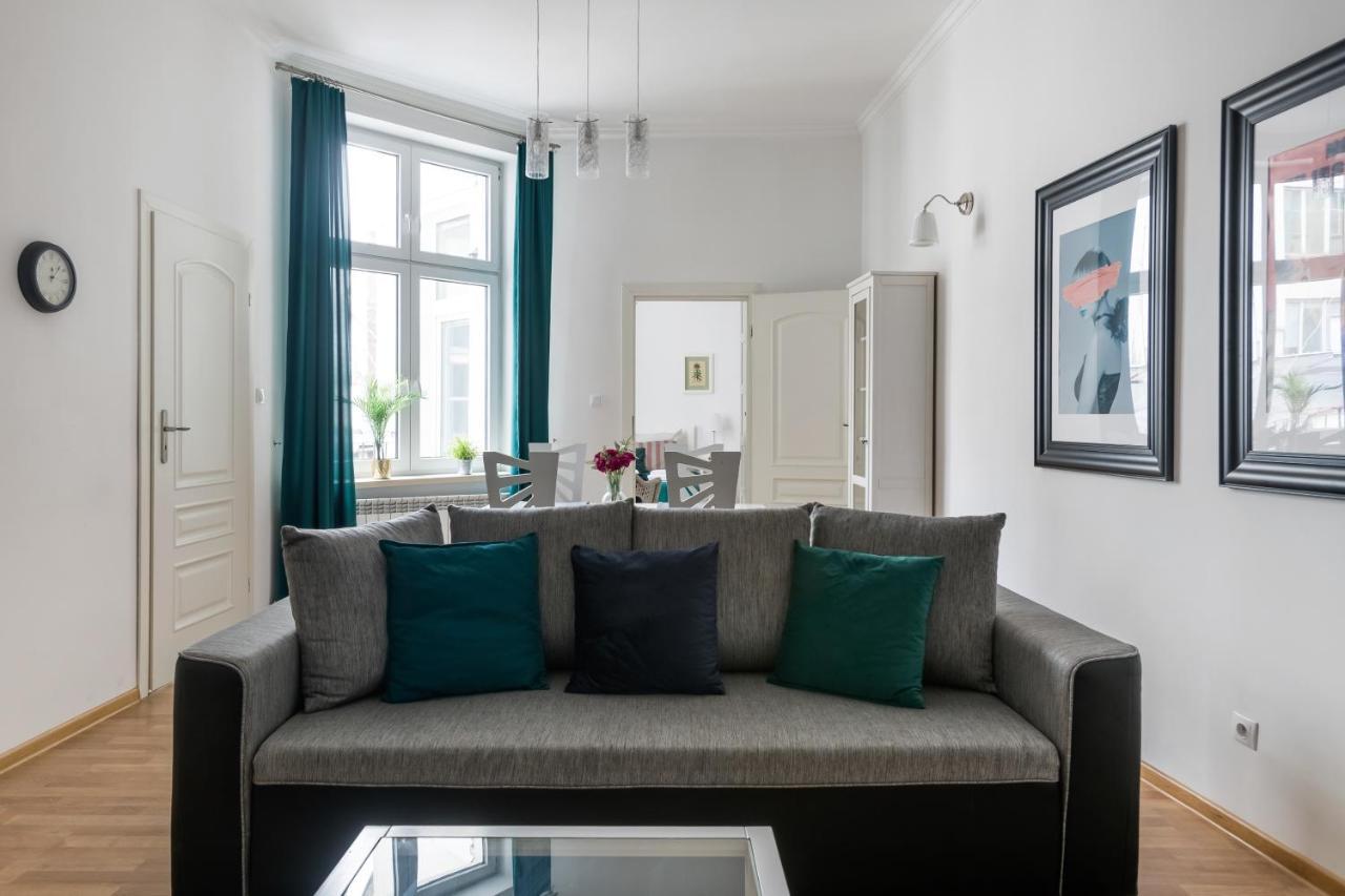 Discover Krakow Apartments - 3 Rakowicka St - Classic Apartments Near Main Station - Netflix ภายนอก รูปภาพ