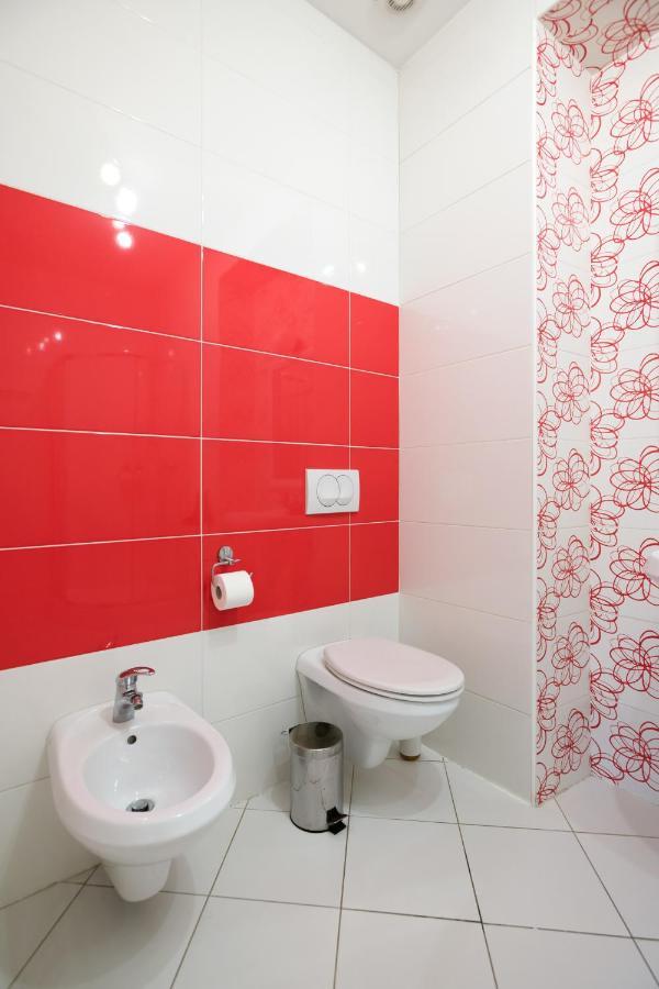Discover Krakow Apartments - 3 Rakowicka St - Classic Apartments Near Main Station - Netflix ภายนอก รูปภาพ